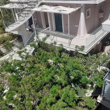 Small For 2 With View Appartement Lourdata (Kefalonia)