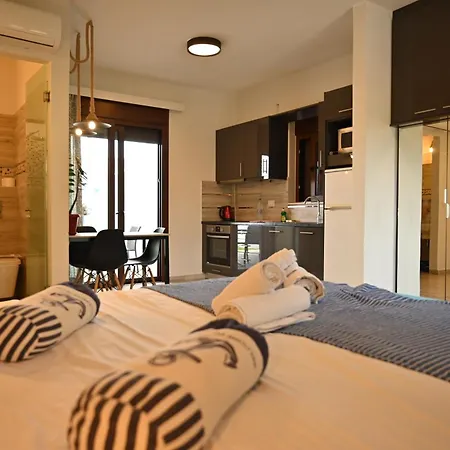 Small For 2 With View Lourdata (Kefalonia)